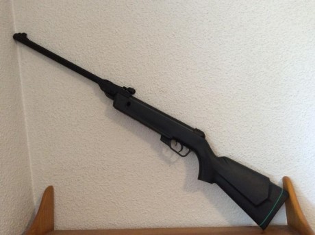Vendo Carabina Gamo, de aire comprimido, como nueva. Modelo Cadet-Delta, para balines de 4,5 mm. (.177"). 02
