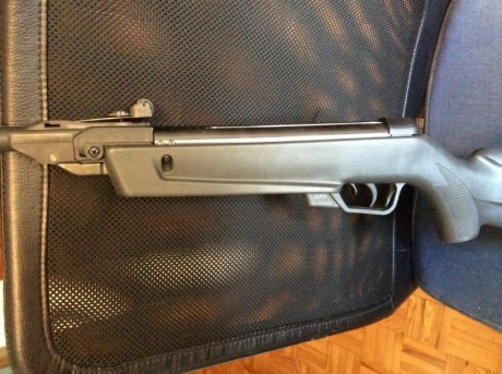 Vendo Carabina Gamo, de aire comprimido, como nueva. Modelo Cadet-Delta, para balines de 4,5 mm. (.177"). 01