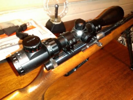 Carabina semiautomatica Voere Kufstein 550 22 LR, de fabricación Austriaca, pavonado original e impecable, 00