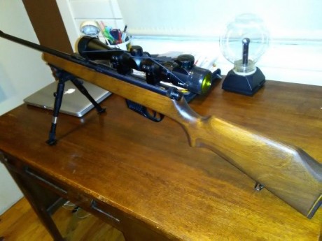 Carabina semiautomatica Voere Kufstein 550 22 LR, de fabricación Austriaca, pavonado original e impecable, 20