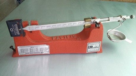 Se vende Prensa nueva (sin estrenar) SmartReloader modelo Omega 800. Precio 45€ + portes.
También vendo 01