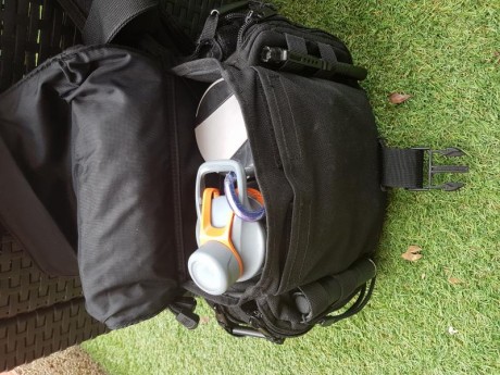 Comprada este año con factura En perfecto estado. Calidad 5.11 inmejorable multitud de compartimentos 00