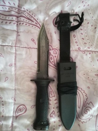 Vendo cuchillo tactico de los navy seals sobradamente conocido Ontario MK3. Esta usado pero en perfecto 00