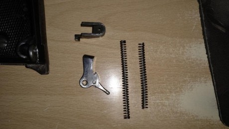 Vendo Astra 400  calibre 9mm largo. El arma agrupa genial, tiene el gatillo afinado, por lo que el disparador 00