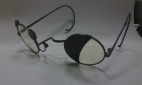 Gafas Junkers, en muy buen estado. 150 €
 Rebajadas a 100 €  01
