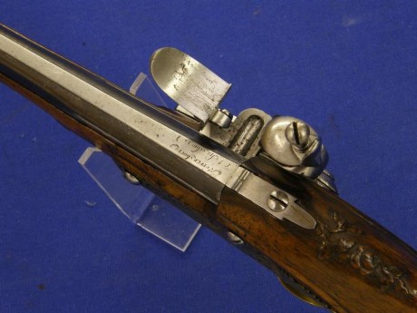 Voy a colocar unas fotos de un arma larga alemana de llave de mecha del siglo XVI. 72