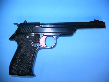 Pistola Star FR Sport calibre 22 con un cargador.
Se vende por no utilizarla. En perfecto estado de funcionamiento, 02