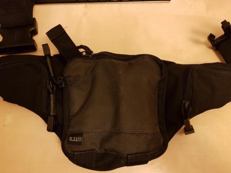En perfecto estado. Se puede portar el arma un cargador y objetos pequeños.
Esta en Málaga
Precio 35 euros 01
