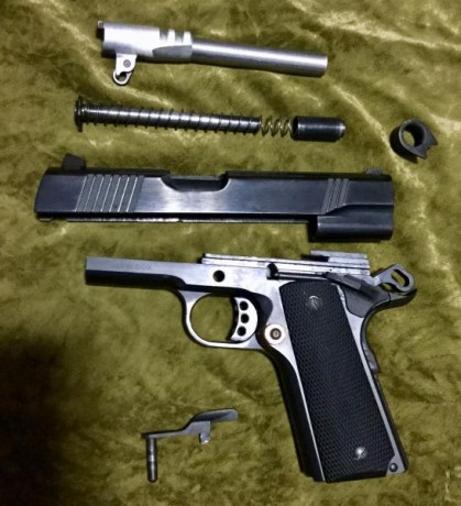 Un amigo y compañero del Club me ha encargado ponga a la venta esta NORINCO modelo NP29 calibre 9 PB con 01