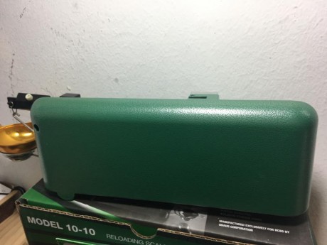 Buenas, vendo bascula RCBS  10/10 analogica con unos dias de uso
Esta completamente nueva  
 Creo que 21