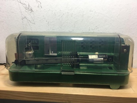 Buenas, vendo bascula RCBS  10/10 analogica con unos dias de uso
Esta completamente nueva  
 Creo que 20