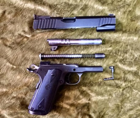 Un amigo y compañero del Club me ha encargado ponga a la venta esta STI modelo SPARTAN calibre 45 ACP 01