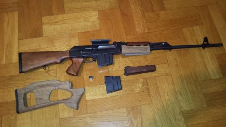 Se vende culata tipo " Dragunov " y pasamanos con carril UIT para bípode para Zastava M76. Se 01