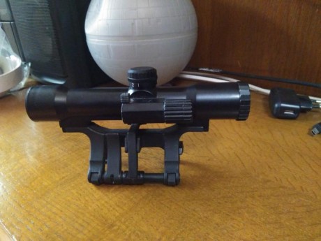 Visor leapers accushot scp-t28, optica de 4x28, es una imitacion de los Hensoldt Z24, Lo compre nuevo 01