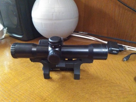 Visor leapers accushot scp-t28, optica de 4x28, es una imitacion de los Hensoldt Z24, Lo compre nuevo 00