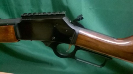 Se vende Marlin modelo 1894 en calibre 44rm, está perfecto de maderas y metales, carga 9+1,  lleva  punto 01