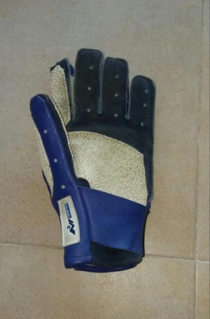 Chaqueta de tiro de la marca anschutz en talla 54....botones a rosca ......usada en perfectas condiciones 01