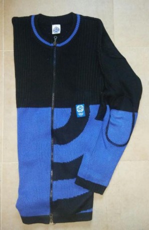 Chaqueta de tiro de la marca anschutz en talla 54....botones a rosca ......usada en perfectas condiciones 00