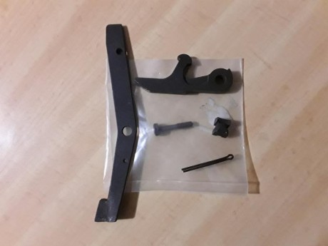  20171021_200439.jpg 

Solamente queda disponible el martillo, 30€ con envío en península, las cartucheras 01