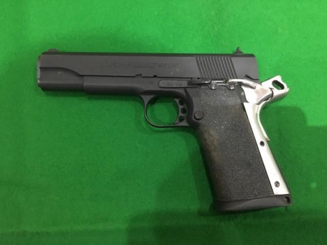 ---VENDIDA--- 
Vendo por no usar, esta Llama MAX II calibre 45 ACP con 3 cargadores de 13 cartuchos cada 01