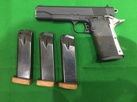 ---VENDIDA--- 
Vendo por no usar, esta Llama MAX II calibre 45 ACP con 3 cargadores de 13 cartuchos cada 00