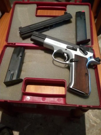 Vendo Tanfoglio Ultra calibre 9mm Parabellum y kit del calibre 40, solo tengo un cargador por calibre, 00