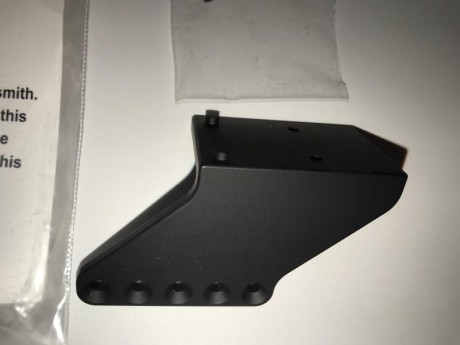 Hola, vendo montura para visor Trijicon RMR para pistolas 2011, STI, SPS, INFINITY, BUL, etc habría que 01