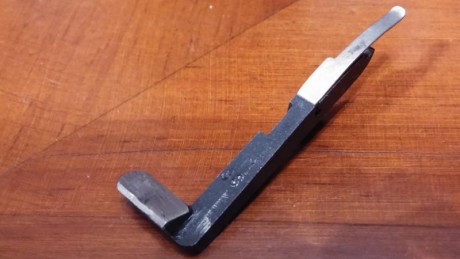 Hola a todos:
Vendo pieza Mauser del dispositivo de retenida de cierre de la Luger, de segunda guerra 00