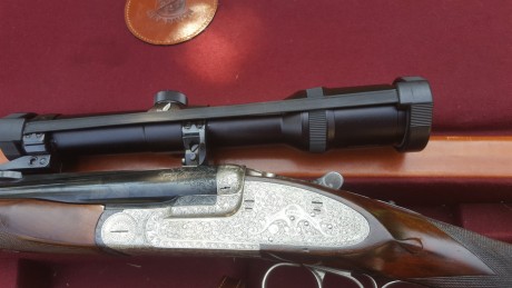 Unico y exclusivo rifle Express EGO modelo exclusive, calibre 470N. E. con cañon adicional en calibre 02