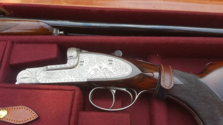 Unico y exclusivo rifle Express EGO modelo exclusive, calibre 470N. E. con cañon adicional en calibre 12