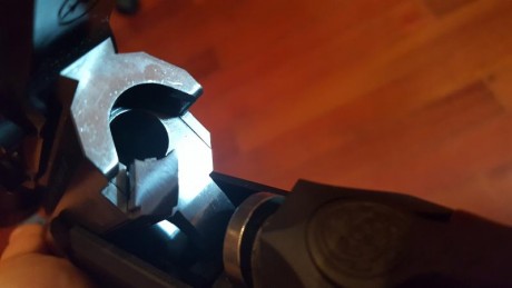 vendo monotiro con apenas 5meses de uso, comprado nuevo en armeria.
disparador convencional y al pelo.

cal 30