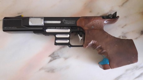 VENDO PARDINI SP 22 LR , MUY BUEN ESTADO Y CERO PROBLEMAS. CREO QUE ES DEL AÑO 2.008 ESTA COMO NUEVA.
TIENE 01