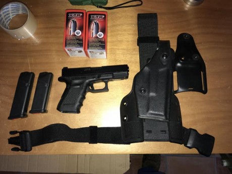 Vendo Glock 23 en perfecto estado con dos cargadores, miras regulables y rabera prolongada. Se adjunta 22