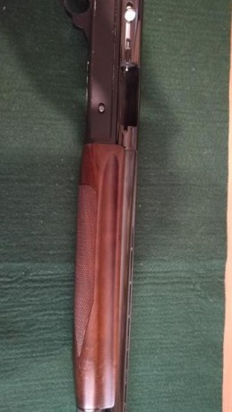 VENDO Benelli SL121 calibre 12, funciona perfectamente y está en perfecto estado. La escopeta se encuentra 11