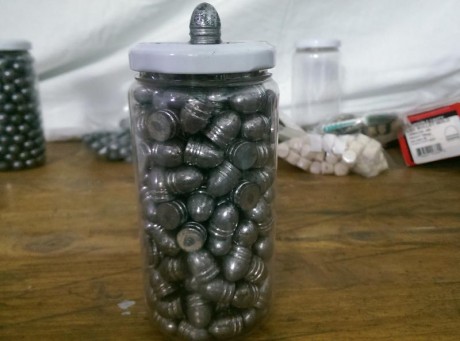 Hola.
Vendo 240 balas de diámetro 450, para revolver del 44. con dos canales de engrase y peso 200 gr.
Precio 01