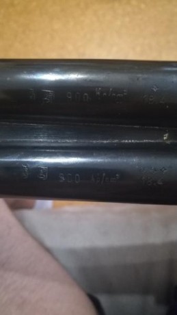 Vendo escopeta de perrillos antigua de la marca Sarasqueta del calibre 12. Esta restaurada.
El arma esta 42