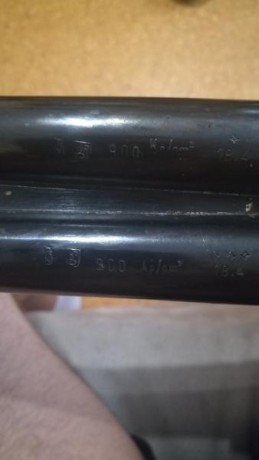 Vendo escopeta de perrillos antigua de la marca Sarasqueta del calibre 12. Esta restaurada.
El arma esta 41