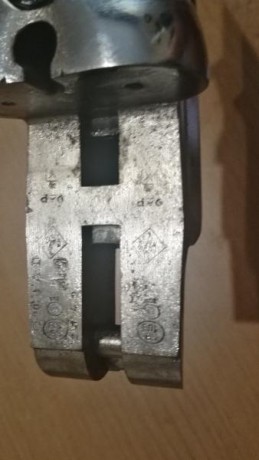 Vendo escopeta de perrillos antigua de la marca Sarasqueta del calibre 12. Esta restaurada.
El arma esta 51