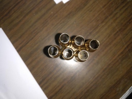 Pues lo dicho, vendo 150 vainas de l .222 Remington magnum  de la marca sako con un solo tiro.

Las vainas 01