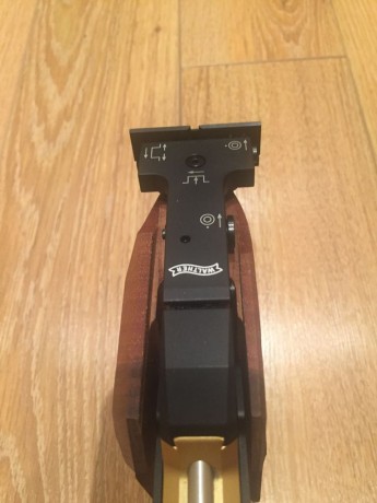 Se vende pistola IMPOLUTA, se compro a finales de Febrero.

Es una versión especial conmemorativa de los 21