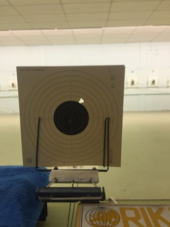 Se vende pistola IMPOLUTA, se compro a finales de Febrero.

Es una versión especial conmemorativa de los 40