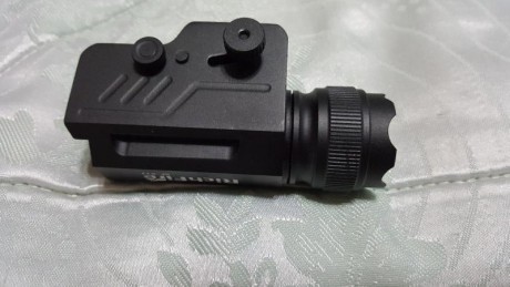  ***VENDIDA***

***La linterna ha sido vendida, gracias a todos por el interés*** 

Vendo linterna táctica 00