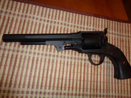 Vendo este revolver adquirido hace 10 años directamente de armeria.
Se adjuntan un punto de mira y muelle 02