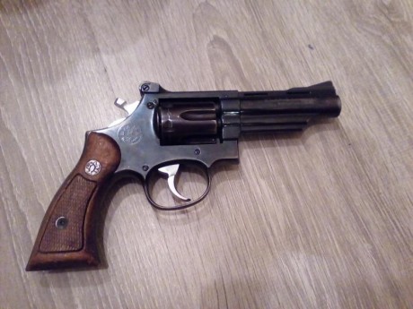 Vendo revolver llama comanche II calibre 38special de 4 pulgadas de cañon
100€ el arma se encuentra en 00