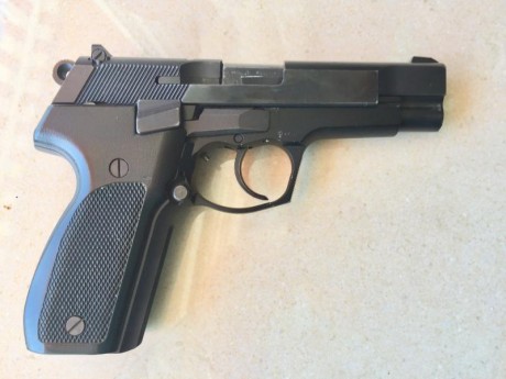 Pistola Walther P88, 9mm, cañón 4",  prácticamente sin uso, de colección. 
Fabricada para competir 01