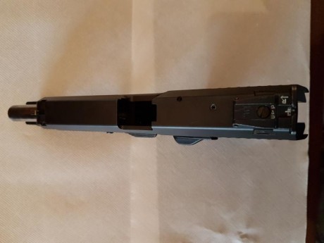 (REBAJADA A 295€)
Vendo pistola HK-USP standar (la usada por las FF.CC.) en calibre 40 S&W. en perfecto 01