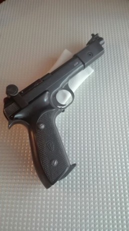 Vendo pistola Margolin Vostok por un precio de 120€ puesta en su intervención de armas. La pistola está 02