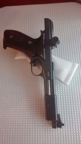 Vendo pistola Margolin Vostok por un precio de 120€ puesta en su intervención de armas. La pistola está 01