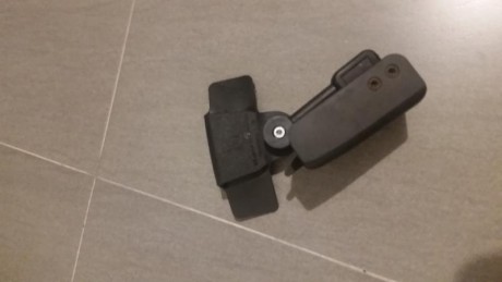Hola compañeros
Pongo a la venta 4 cargadores de HK USP y una funda de extraccion rápida para USP también. 02