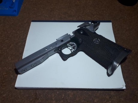 Un amigo me ha pedido que anuncie su arma.
Se trata de una infinity del cal.40 S&W. 
El es el 2do 131